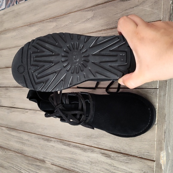 New UGG Women's Elvi Sneaker Boot in Black 🖤 Size 5🖤 - Picture 10 of 14